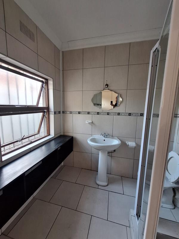 4 Bedroom Property for Sale in Panorama Western Cape